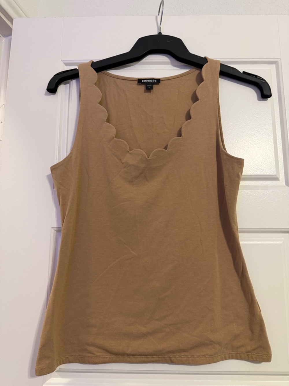 Express Women’s Scallop Neck Tank Top in Camel